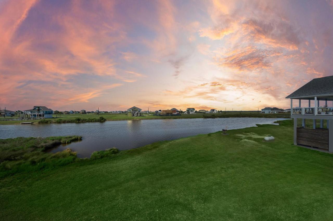 New Home W/ Amazing Views-Close To Beach, Bay, & Galveston Island State Park Exterior photo